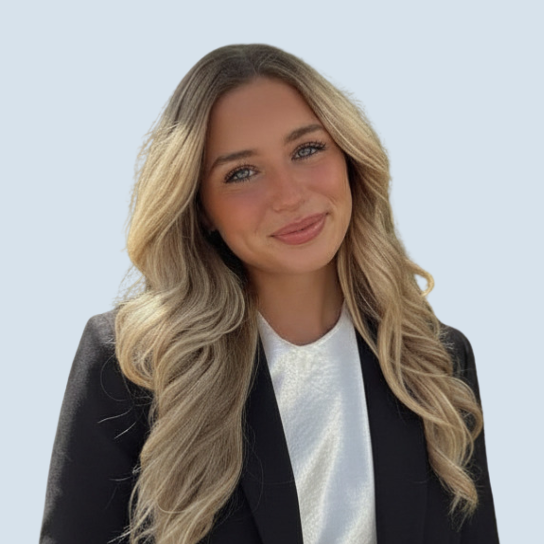 Caroline-Headshot.png